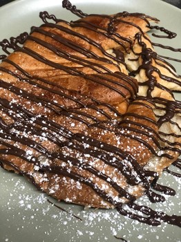 Croissant con sirope - Imagen 1